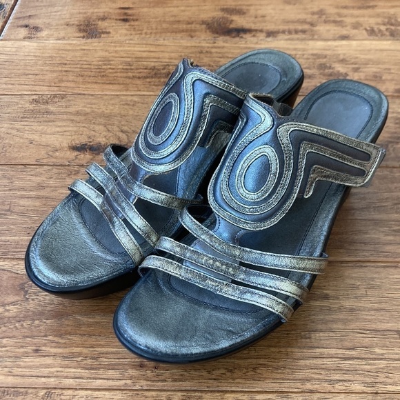 Naot Metallic Pewter Platform Wedge Slide Sandals Comfort Size 41 - Picture 7 of 11